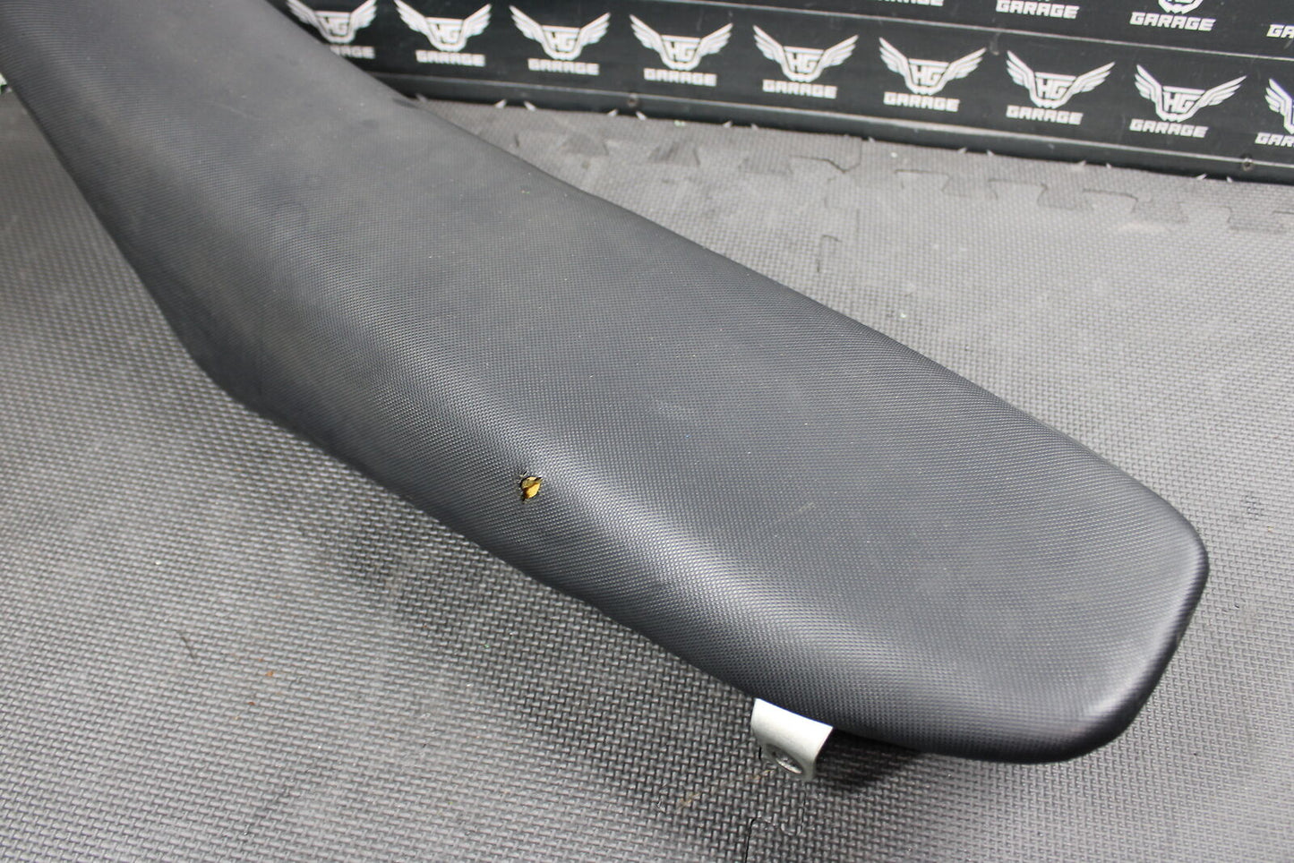 2004 KAWASAKI KX250F OEM SEAT SADDLE CUSHION 53066-0031-MA