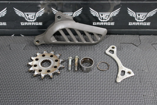 2013 SUZUKI RMZ250 RMZ250L RMZ450 OEM MOTOR ENGINE FRONT SPROCKET COVER