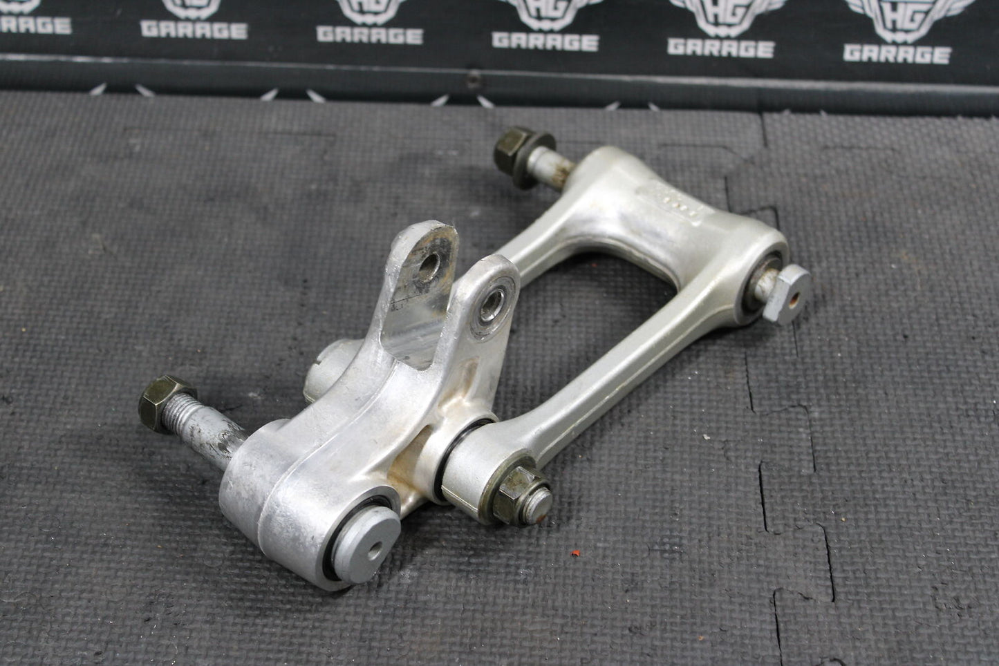 2006 YAMAHA YZ450F REAR SHOCK SWINGARM LINKAGE LINKS LINKAGE ASSEMBLY