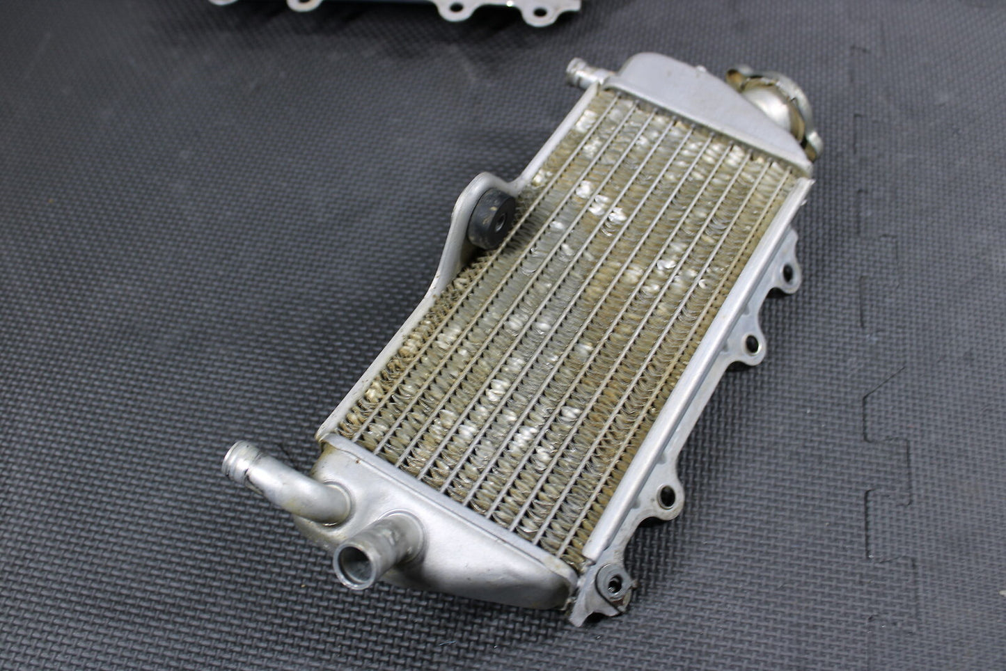 2002 YAMAHA WR250F 01-05 YZ250F OEM ENGINE MOTOR COOLING COOLER RADIATOR